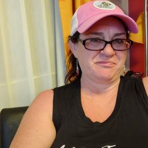 Meet your Posher, Dee